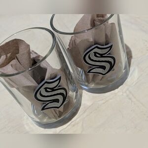 Set of Two Clear Glasses with Seattle Kraken Metal Logo